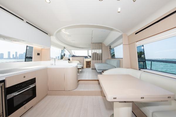 Azimut 64 
