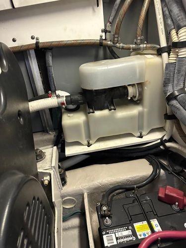 2005-sea-ray-52-sedan-bridge-power-9795302-20250515122633925-1_XLARGE
