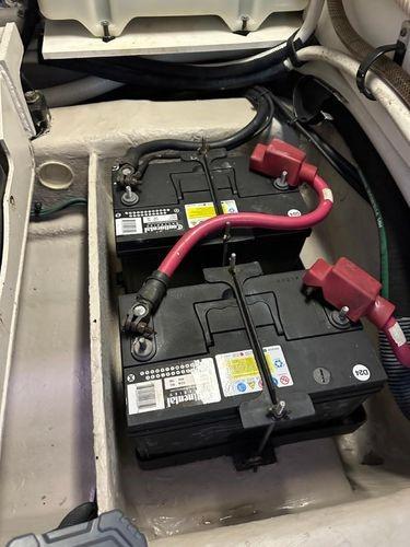 2005-sea-ray-52-sedan-bridge-power-9795302-20250515122634961-1_XLARGE