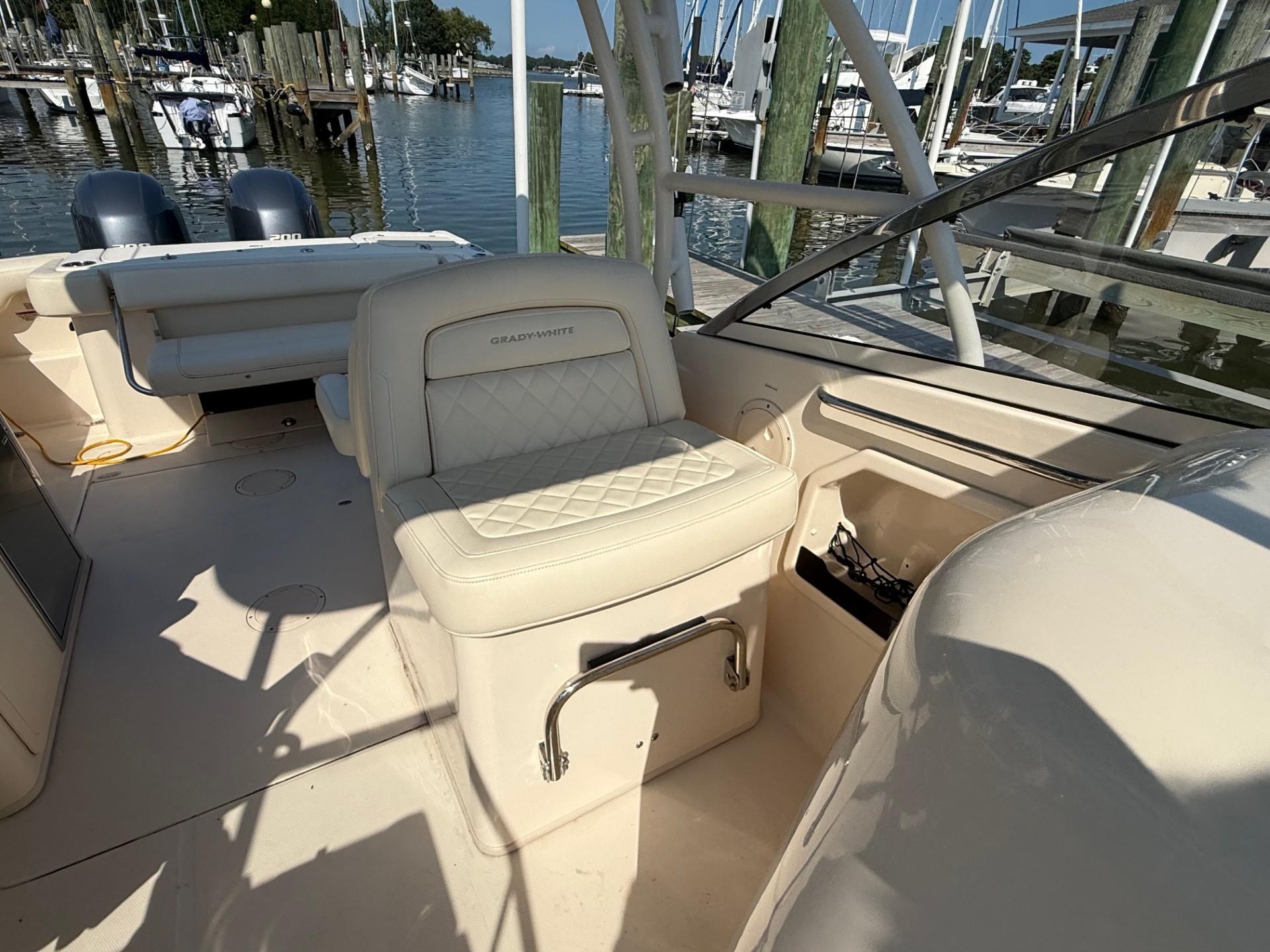 2021-grady-white-freedom-275-power-9885302-20250726134401588-1