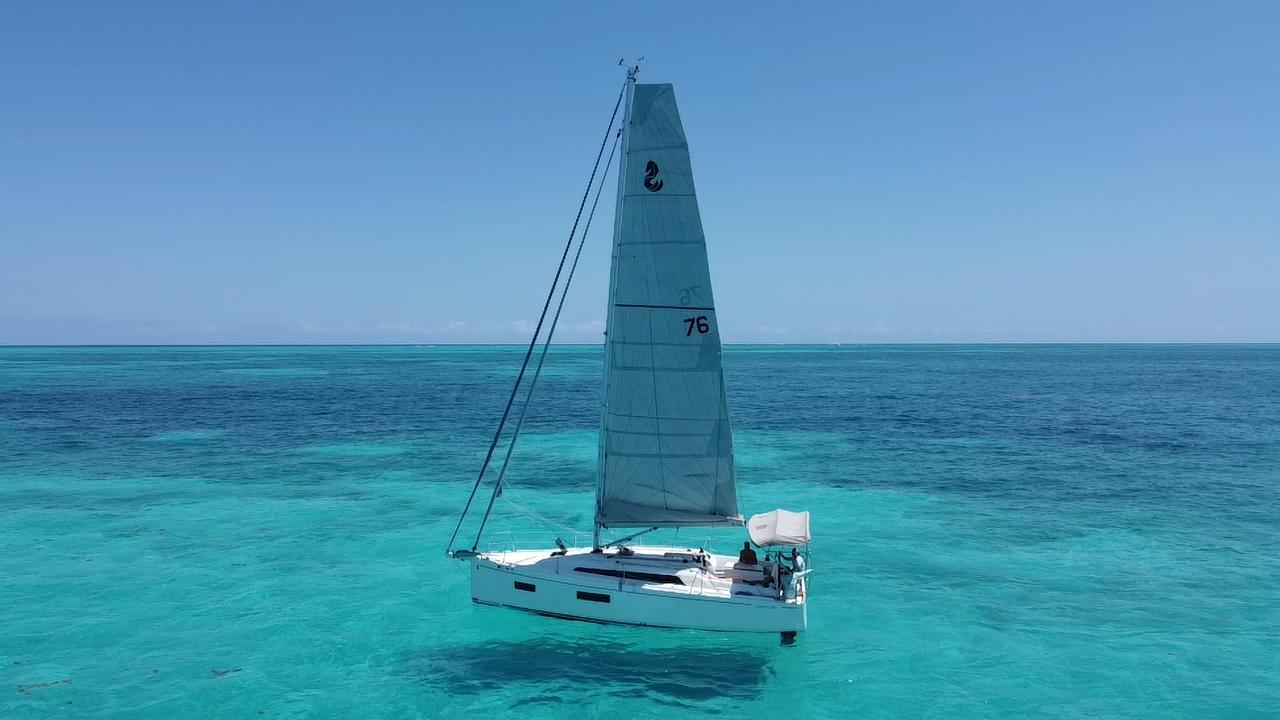 Yacht Photos Pics