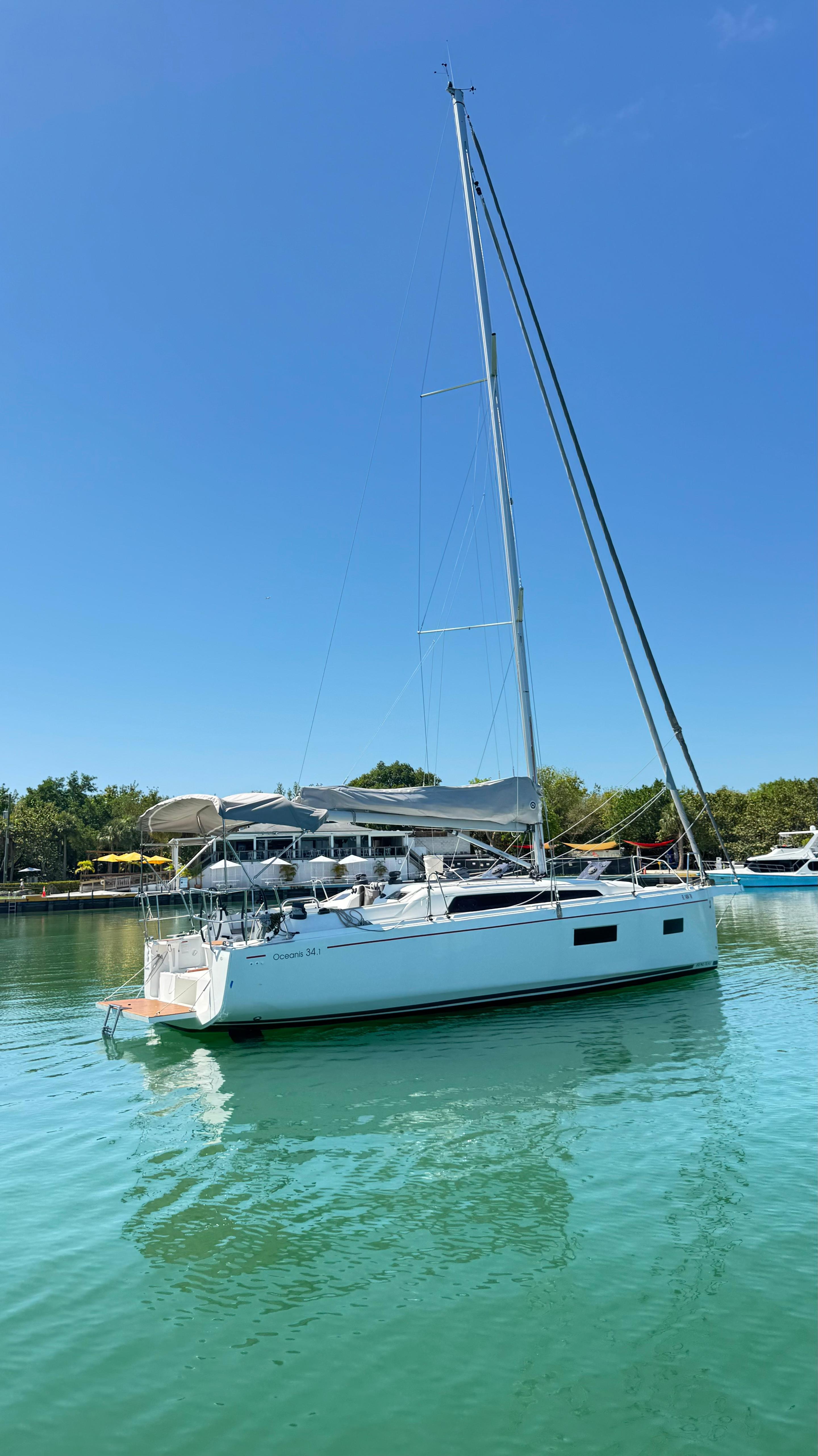 Yacht Photos Pics