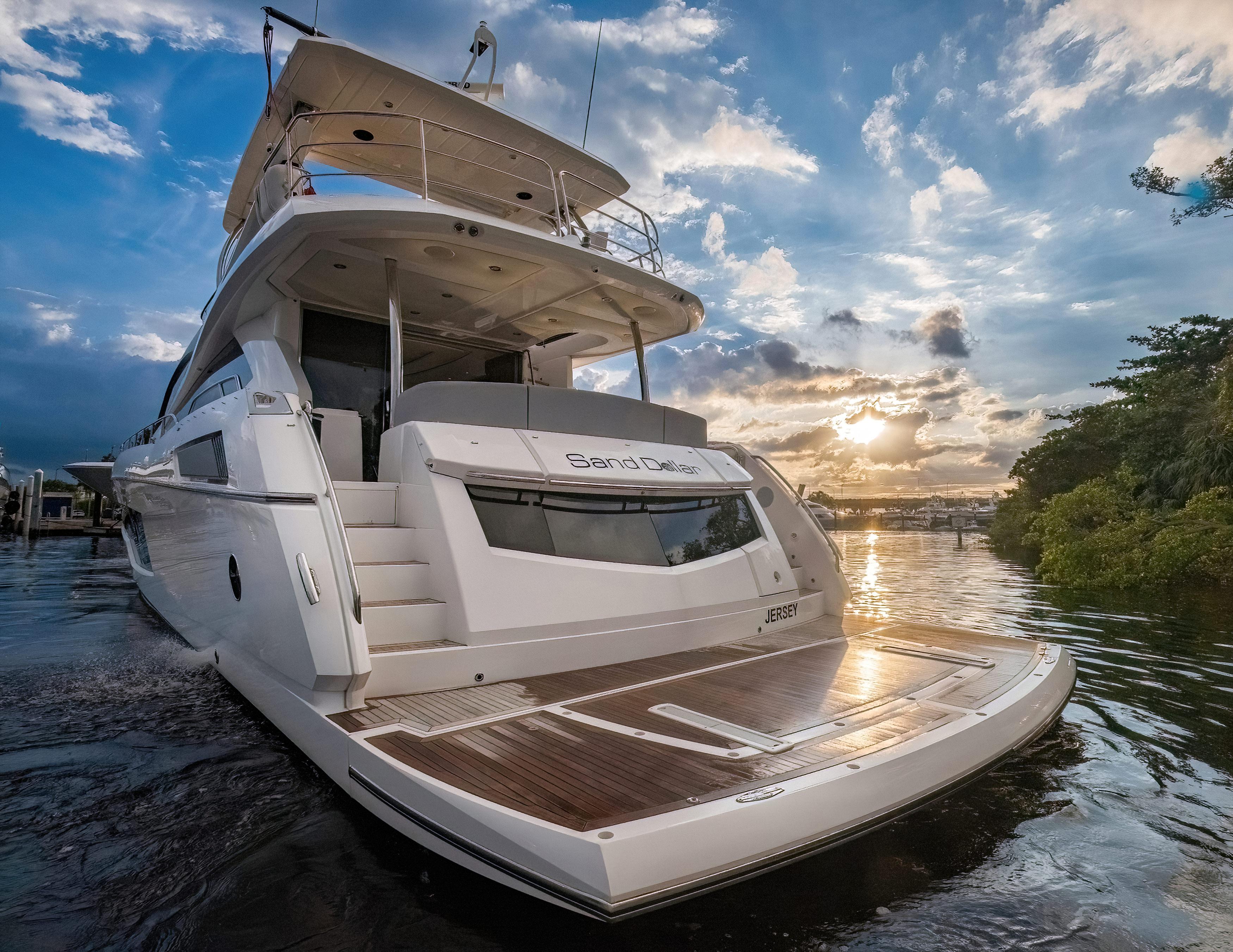 2016 Sunseeker 75 Yacht