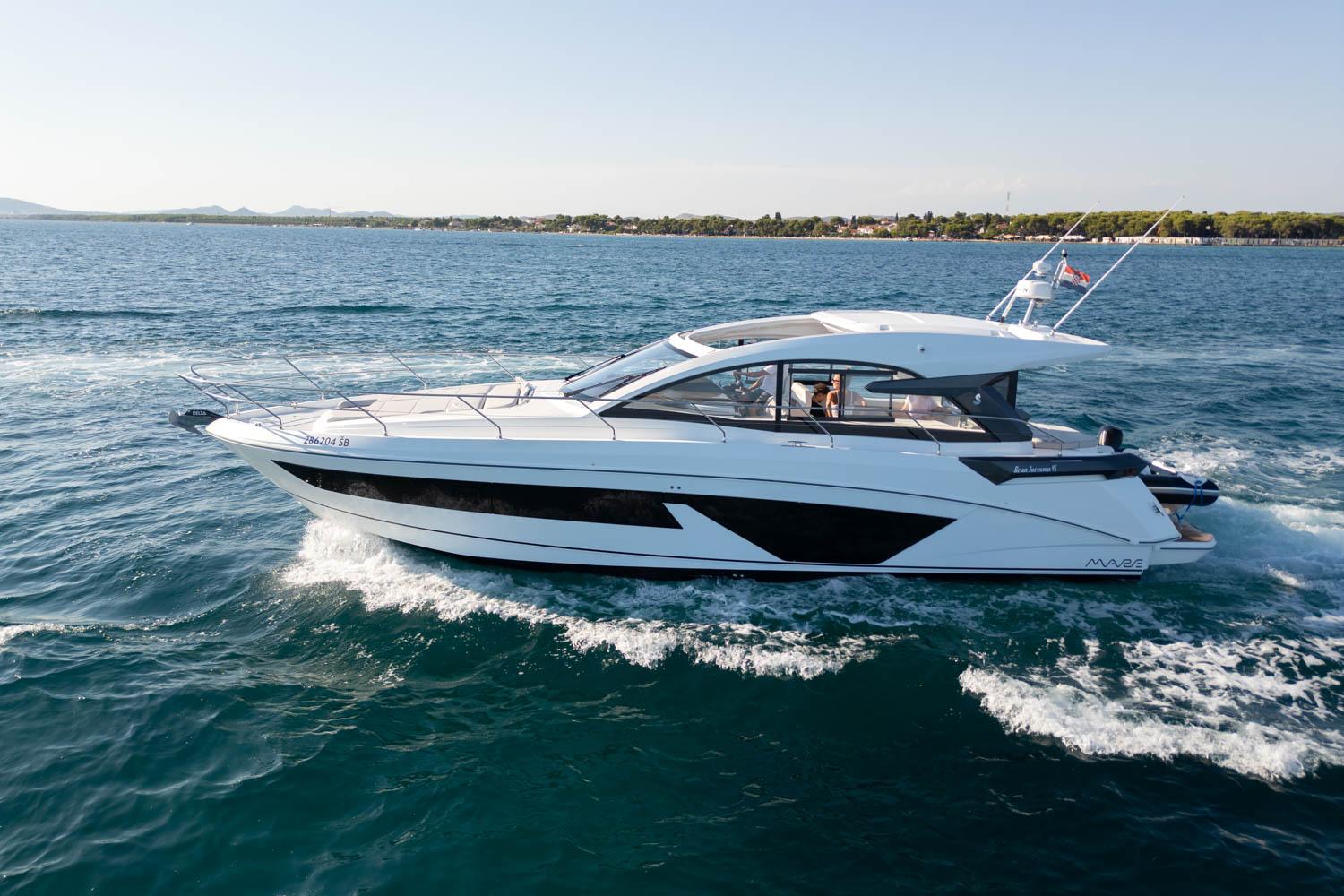 Yacht Photos Pics