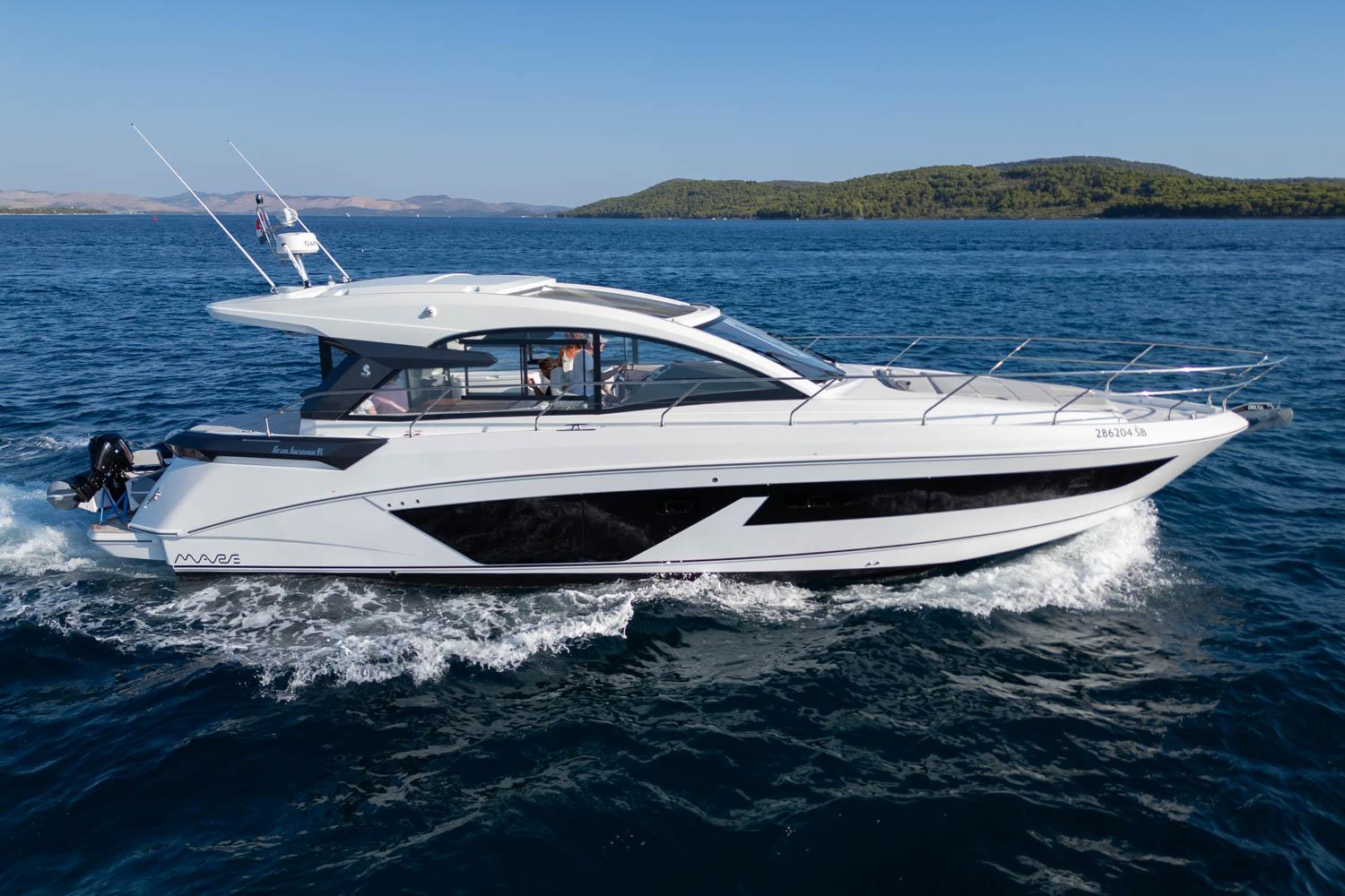 Yacht Photos Pics