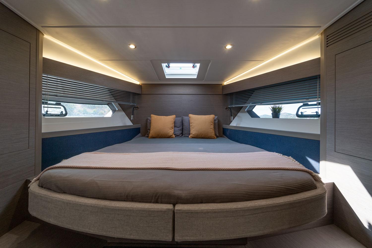 Yacht Photos Pics
