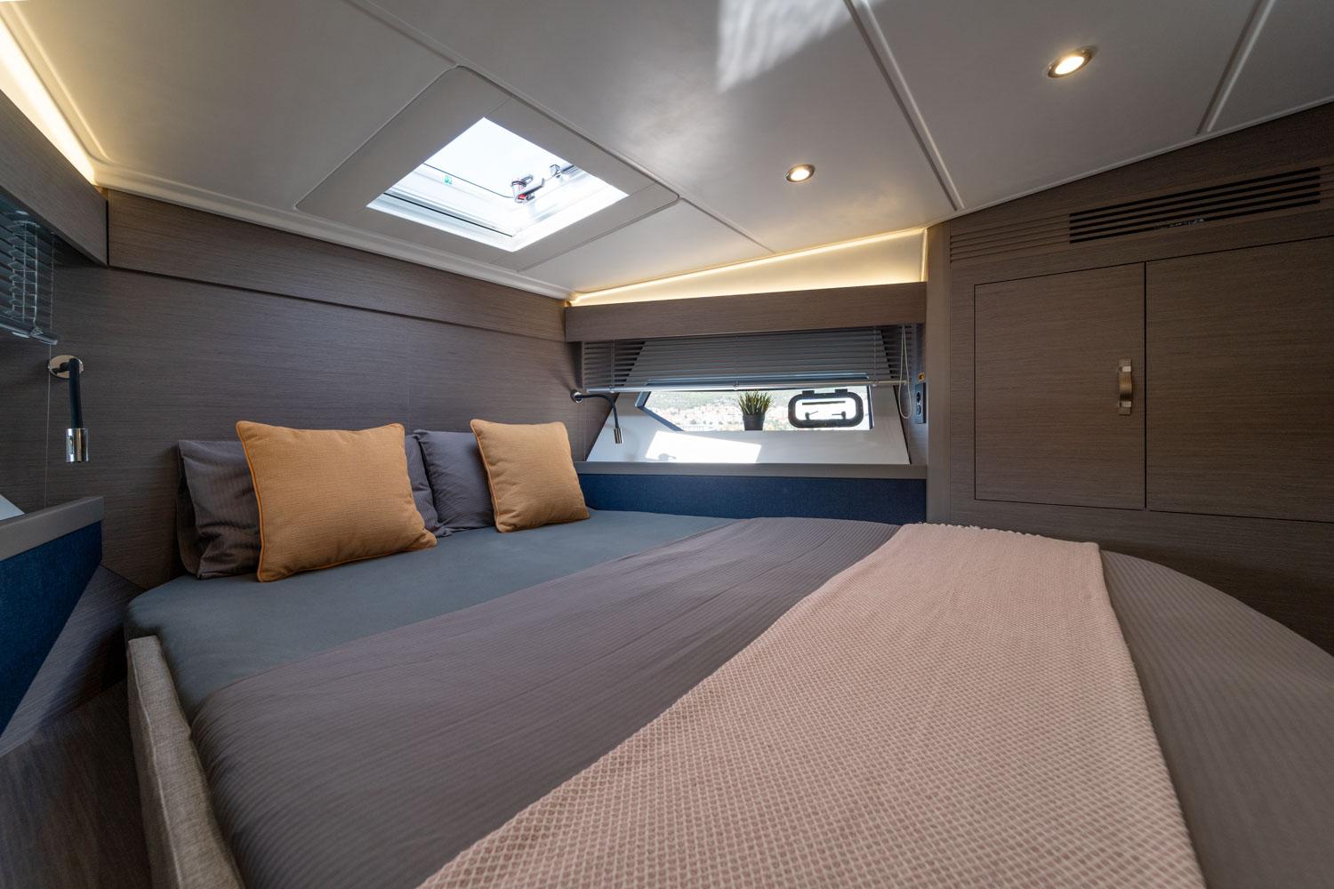 Yacht Photos Pics