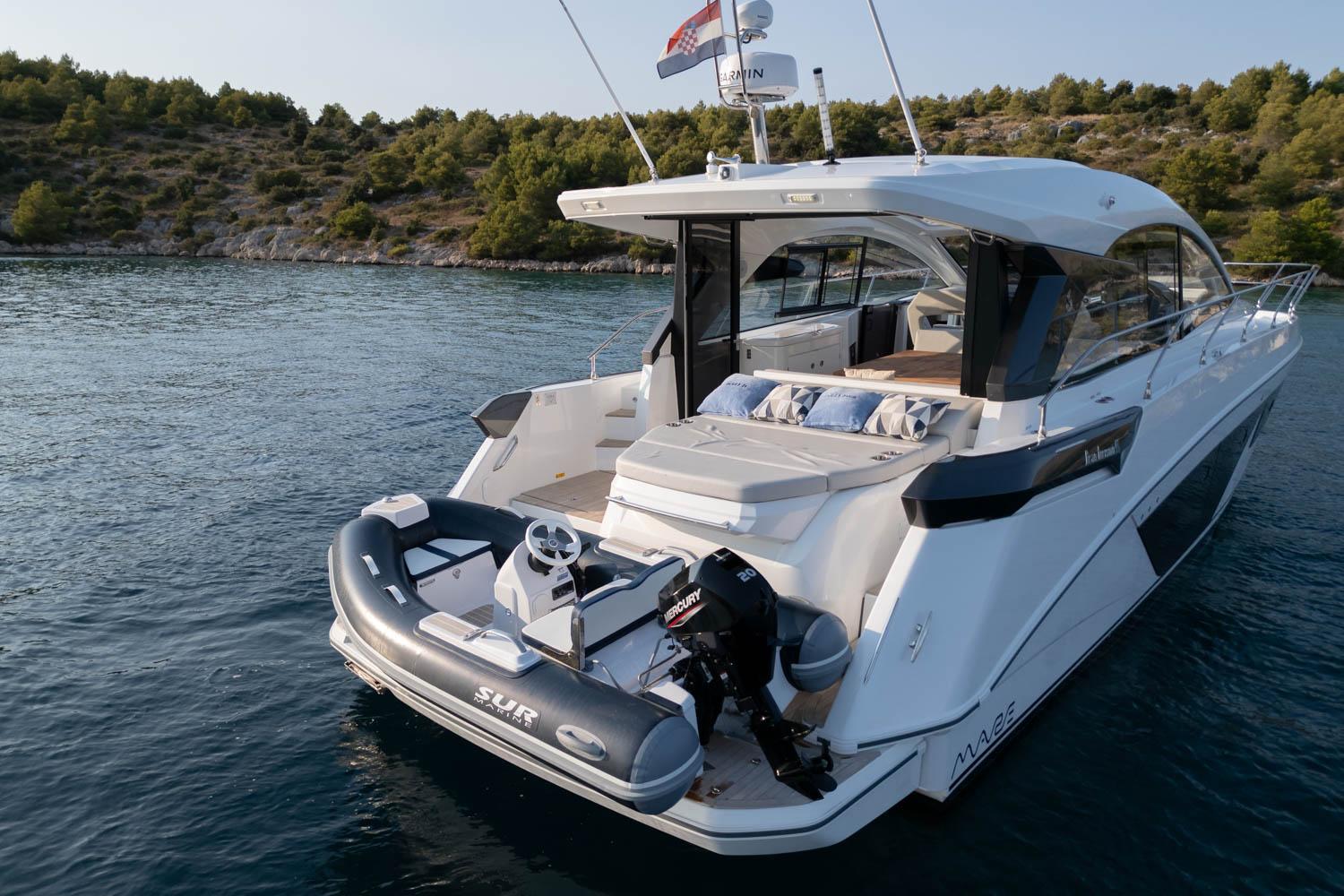 Yacht Photos Pics