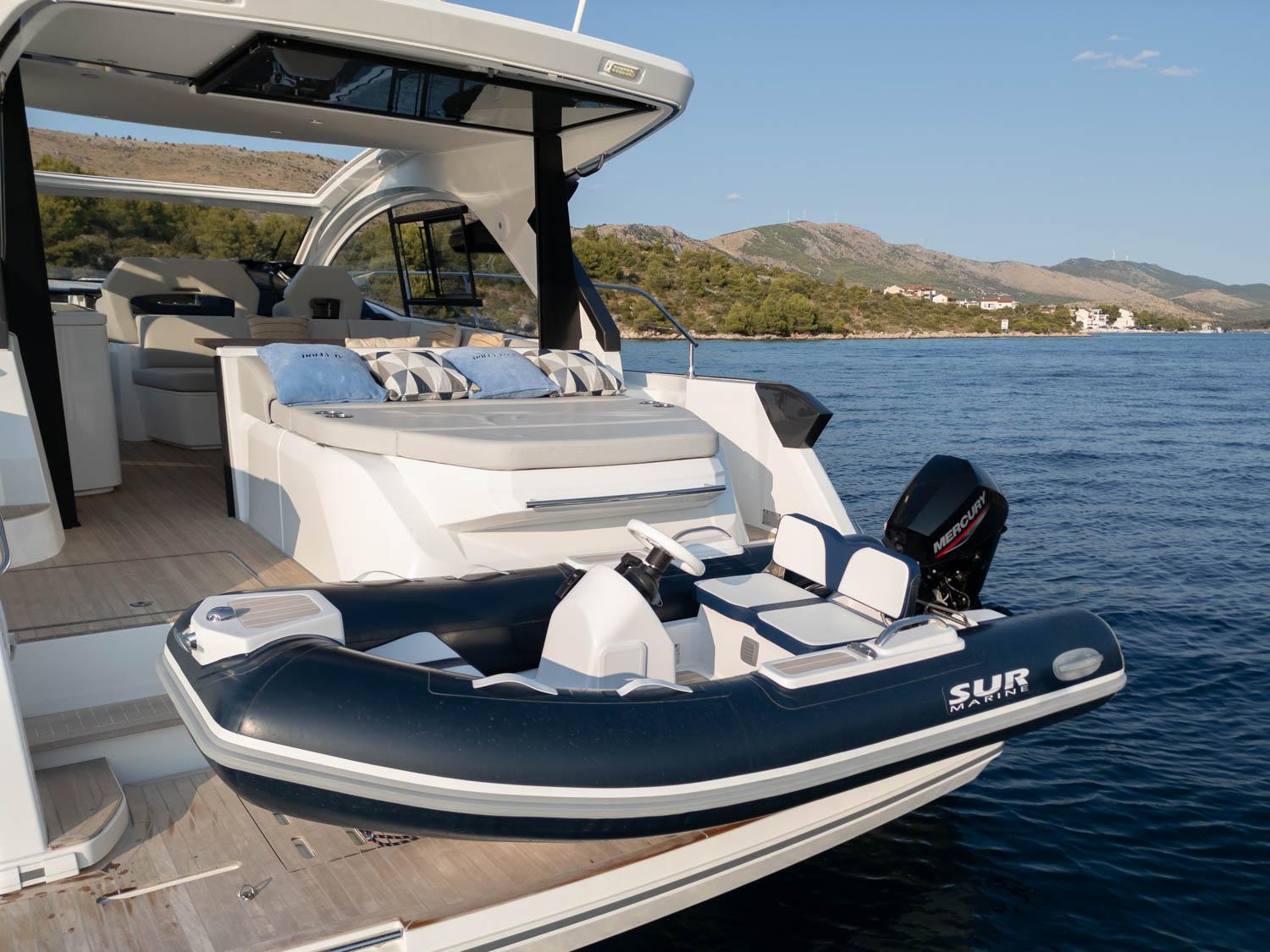 Yacht Photos Pics