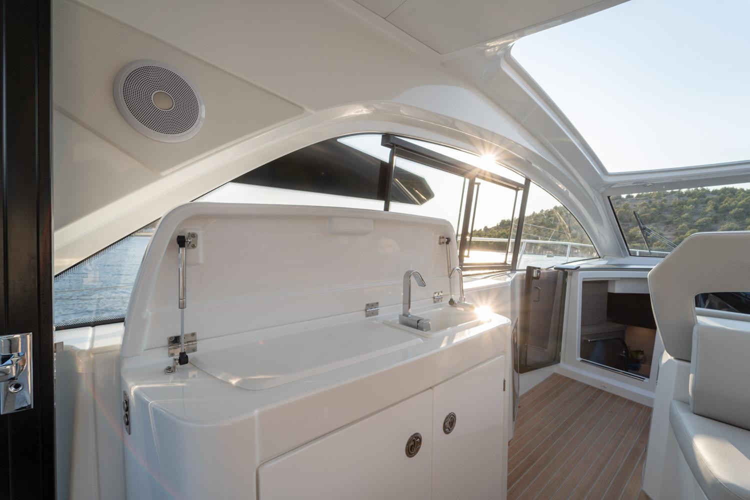 Yacht Photos Pics