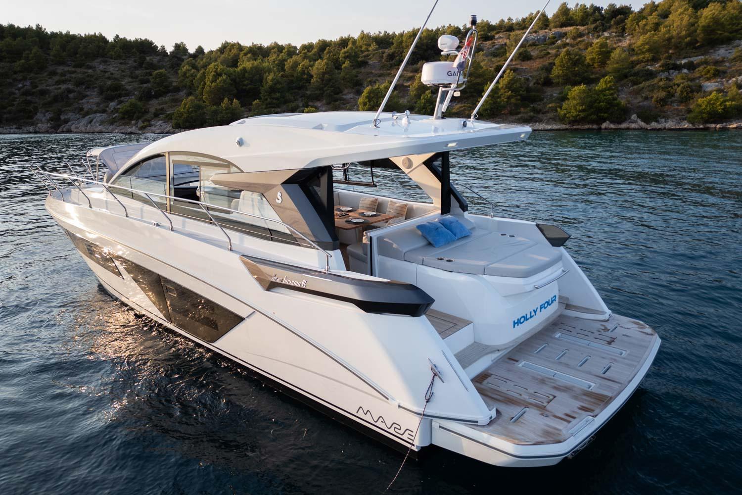 Yacht Photos Pics