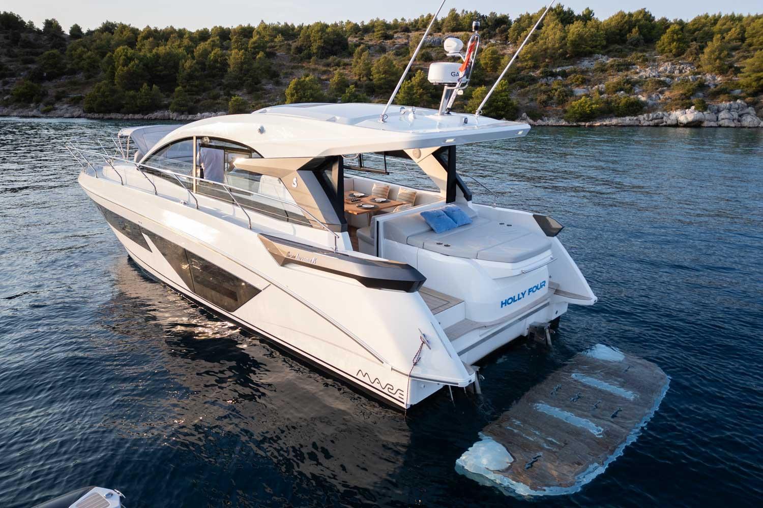 Yacht Photos Pics