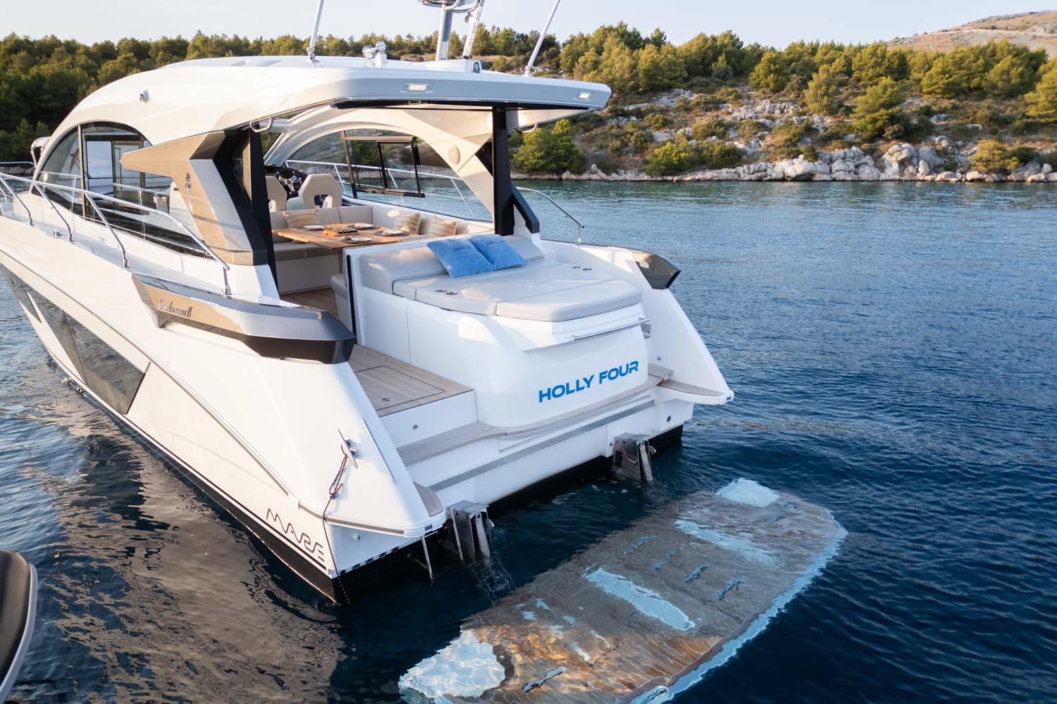 Yacht Photos Pics