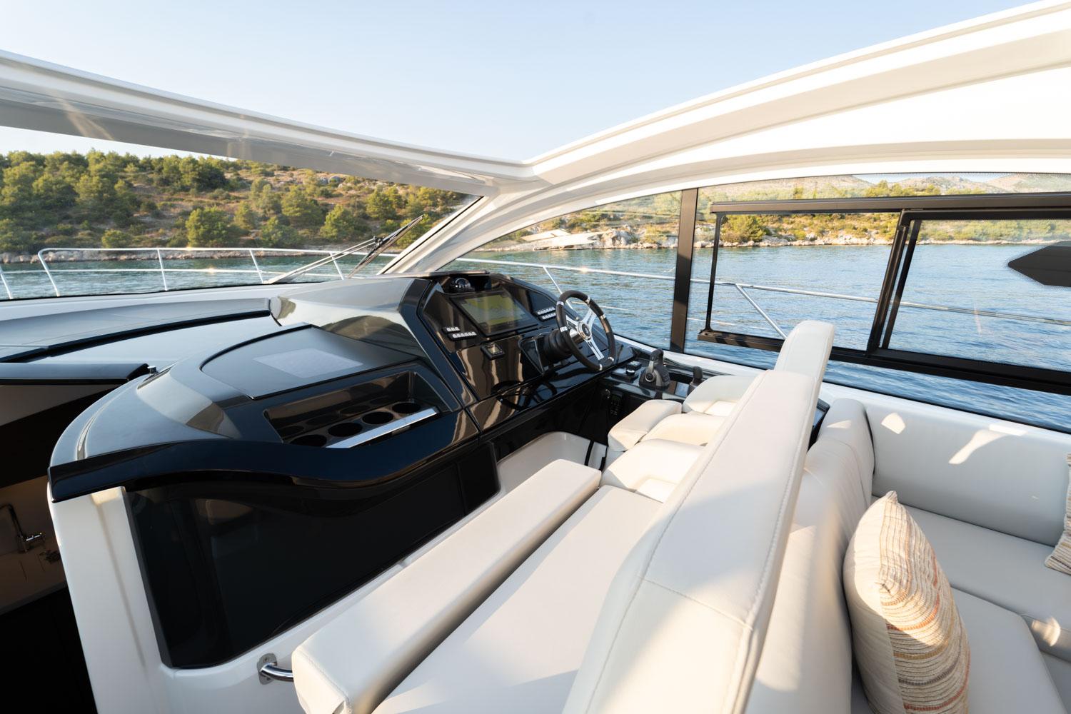 Yacht Photos Pics