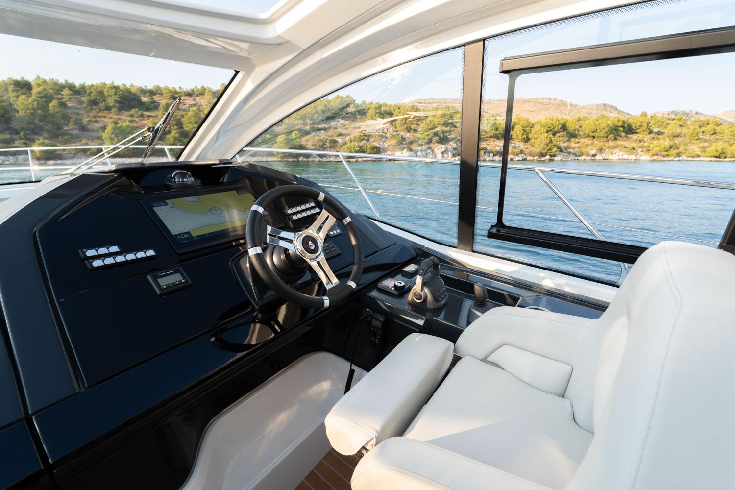 Yacht Photos Pics