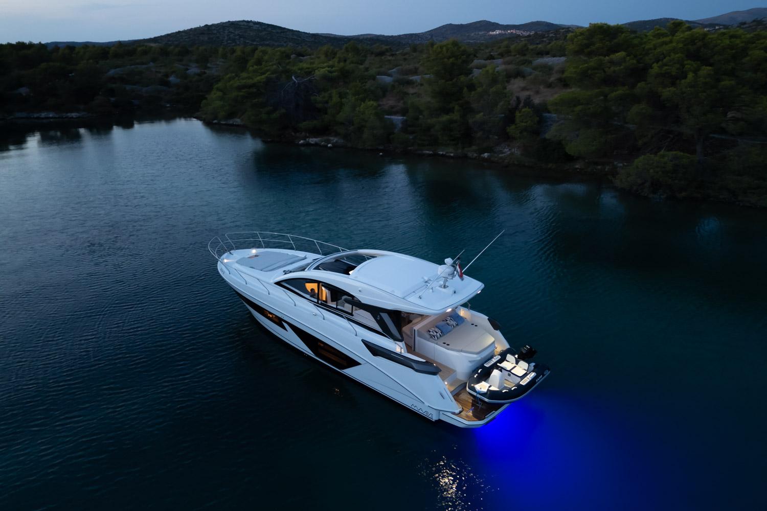 Yacht Photos Pics