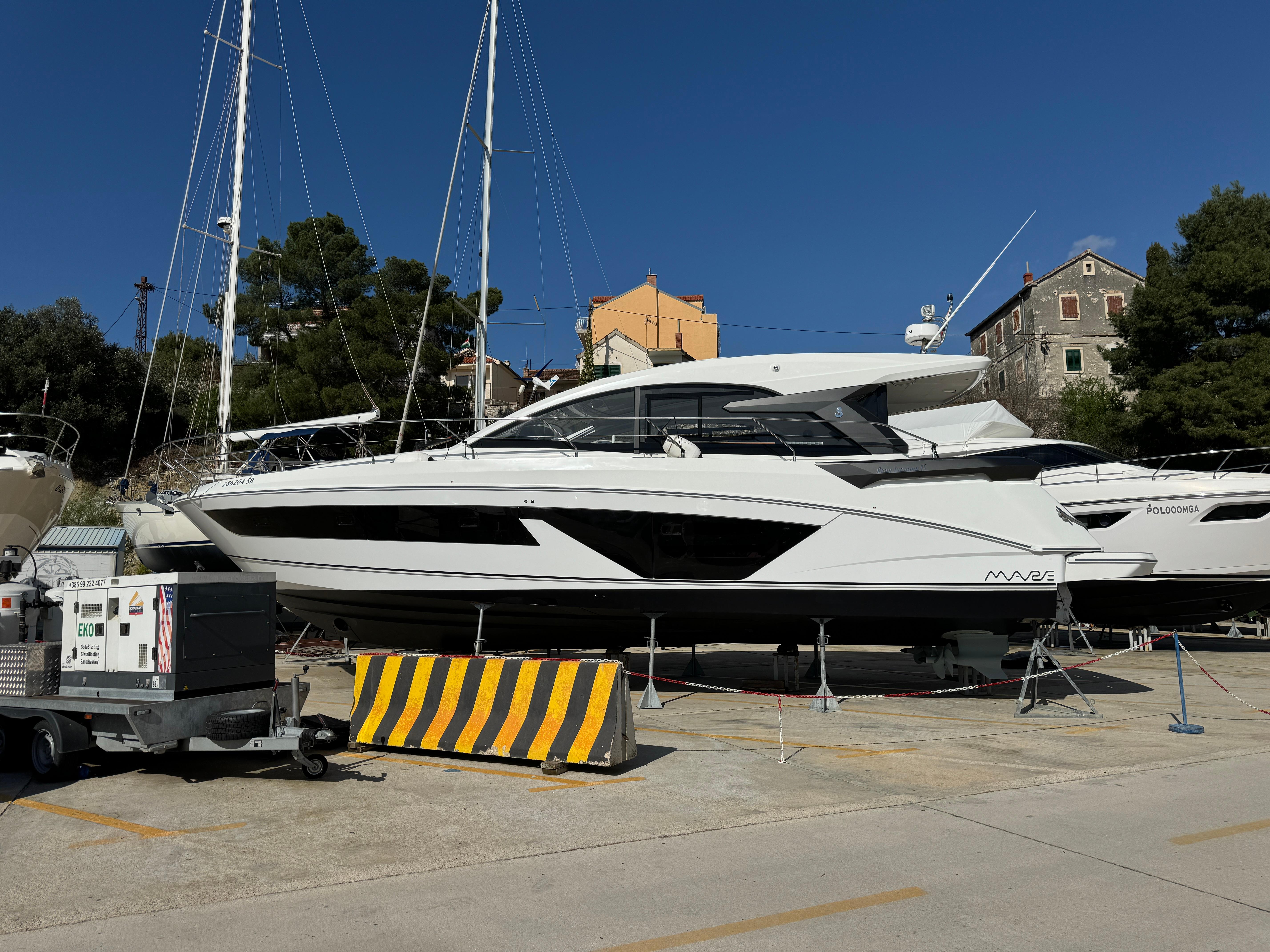 Yacht Photos Pics