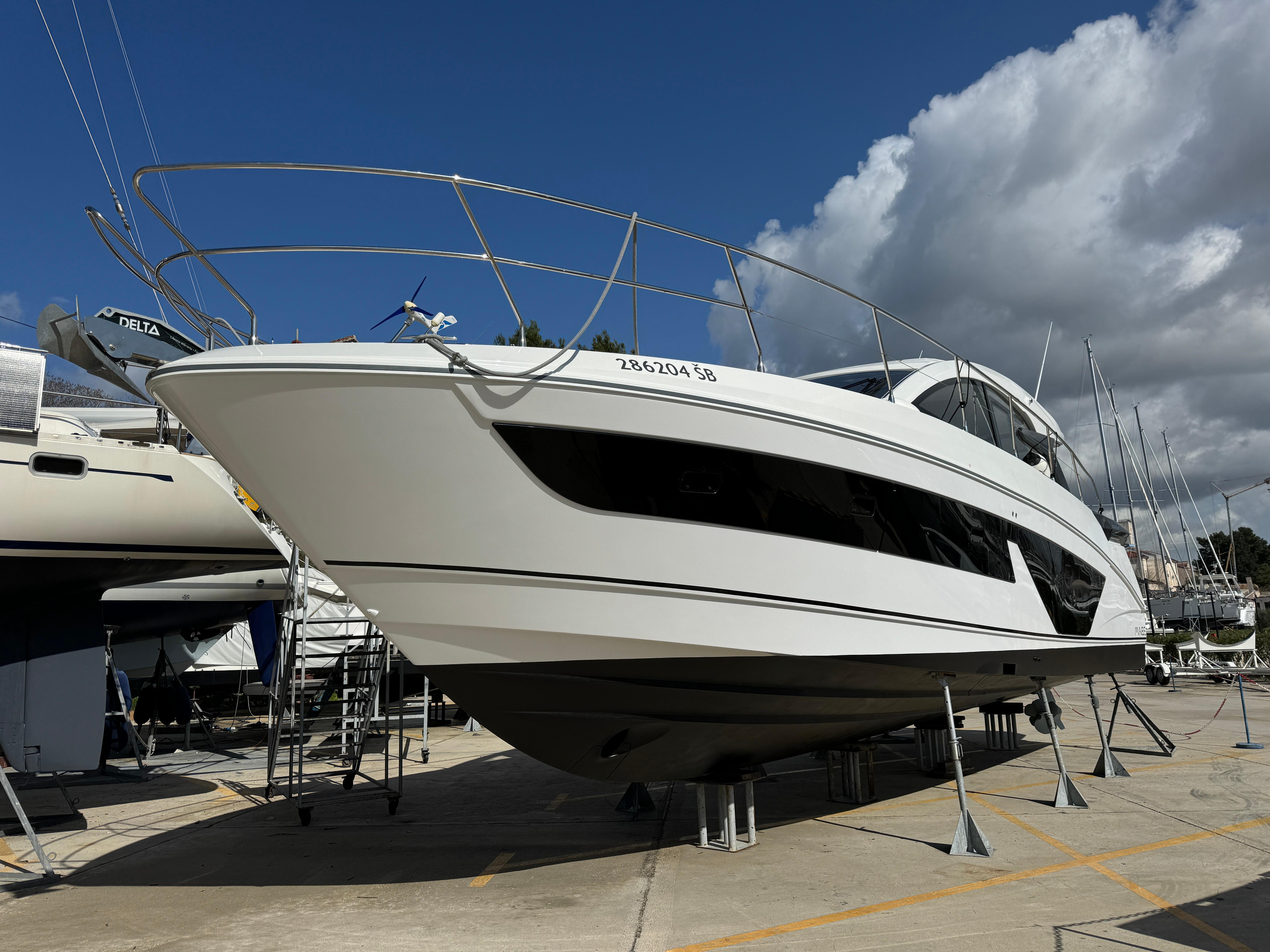Yacht Photos Pics