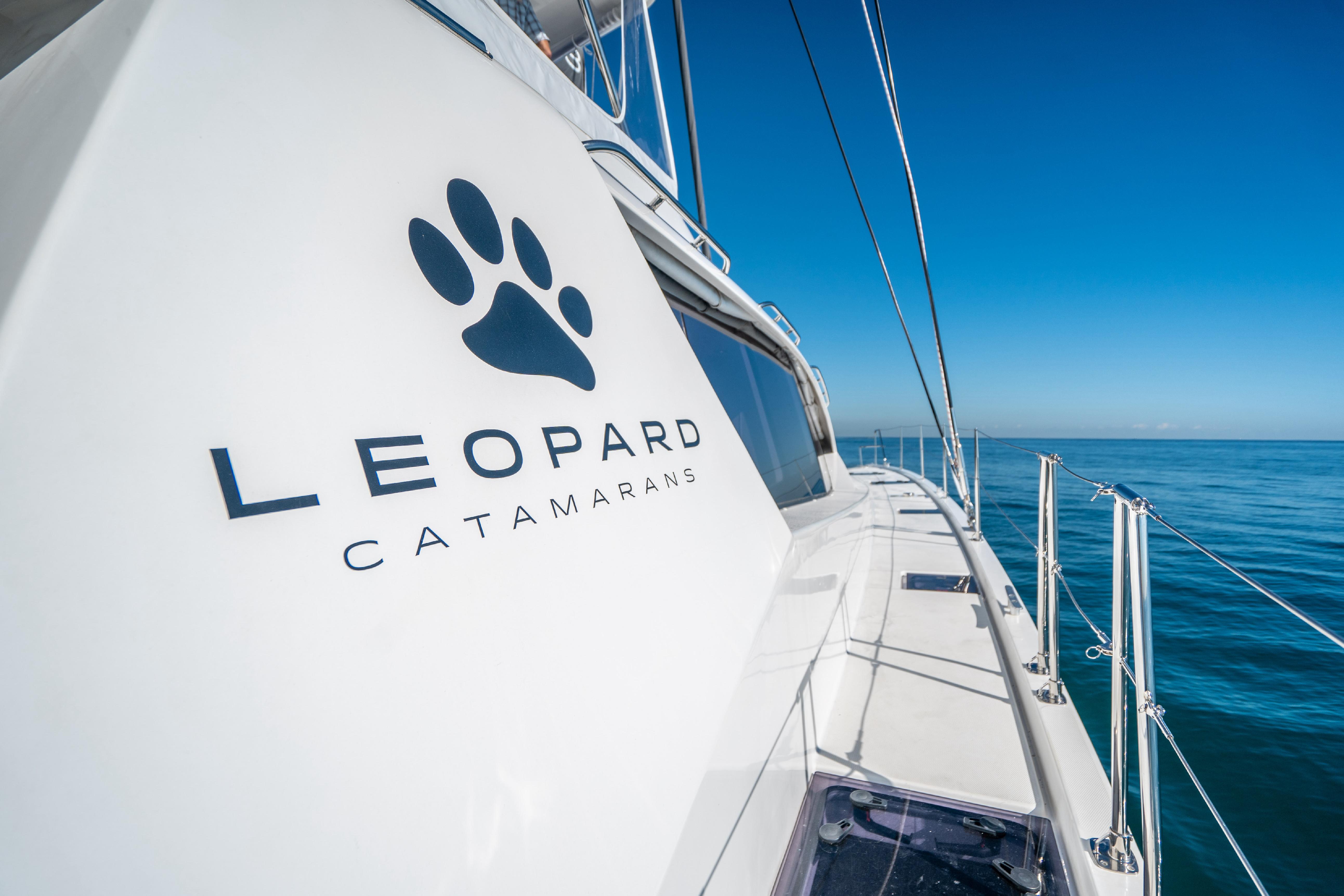 leopard 5800 catamaran