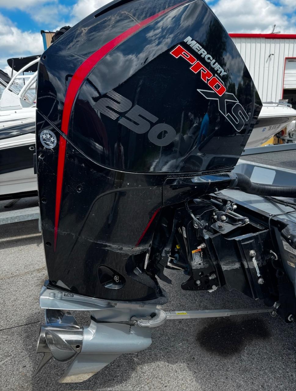 2021 Tracker Nitro Z21 SC-12