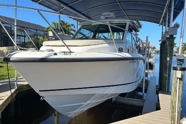 31' Boston Whaler, Listing Number 100915138, - Photo No. 2