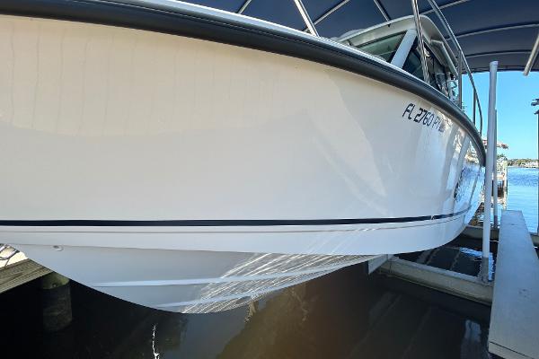 31' Boston Whaler, Listing Number 100915138, - Photo No. 9