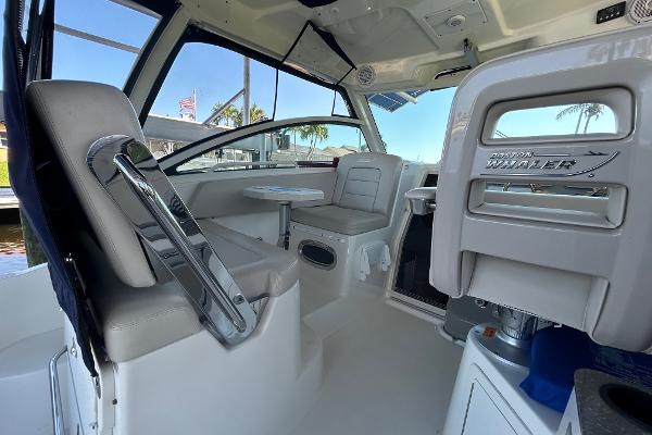 31' Boston Whaler, Listing Number 100915138, - Photo No. 18