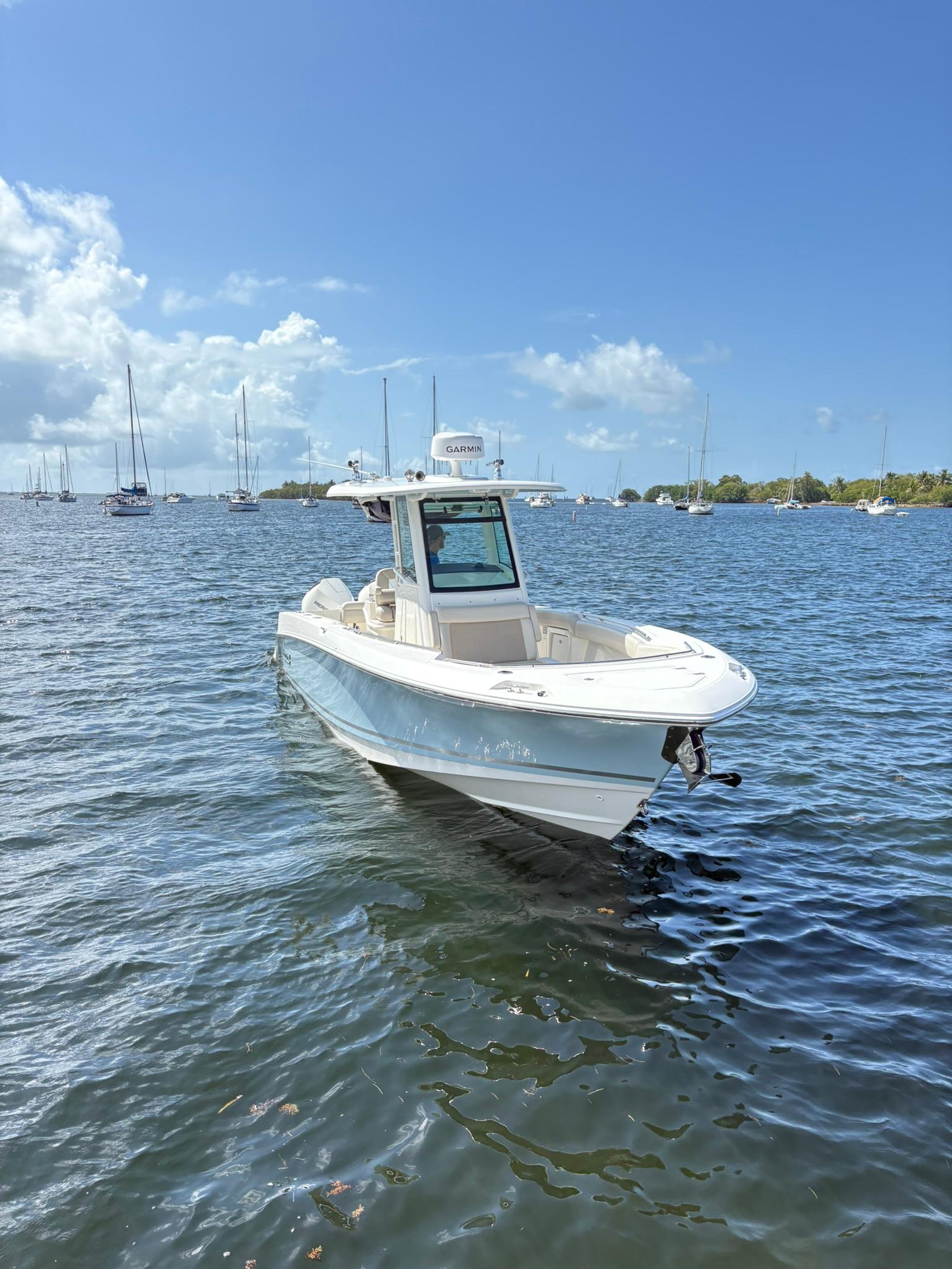 2023-boston-whaler-280-outrage-power-9785344-20250507110541710-1_XLARGE