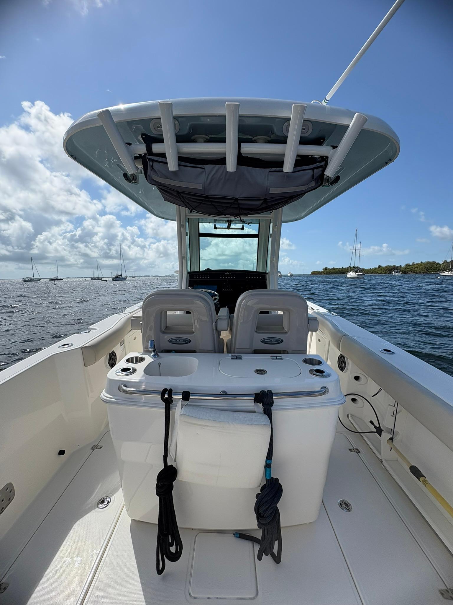 2023-boston-whaler-280-outrage-power-9785344-20250507110546710-1_XLARGE