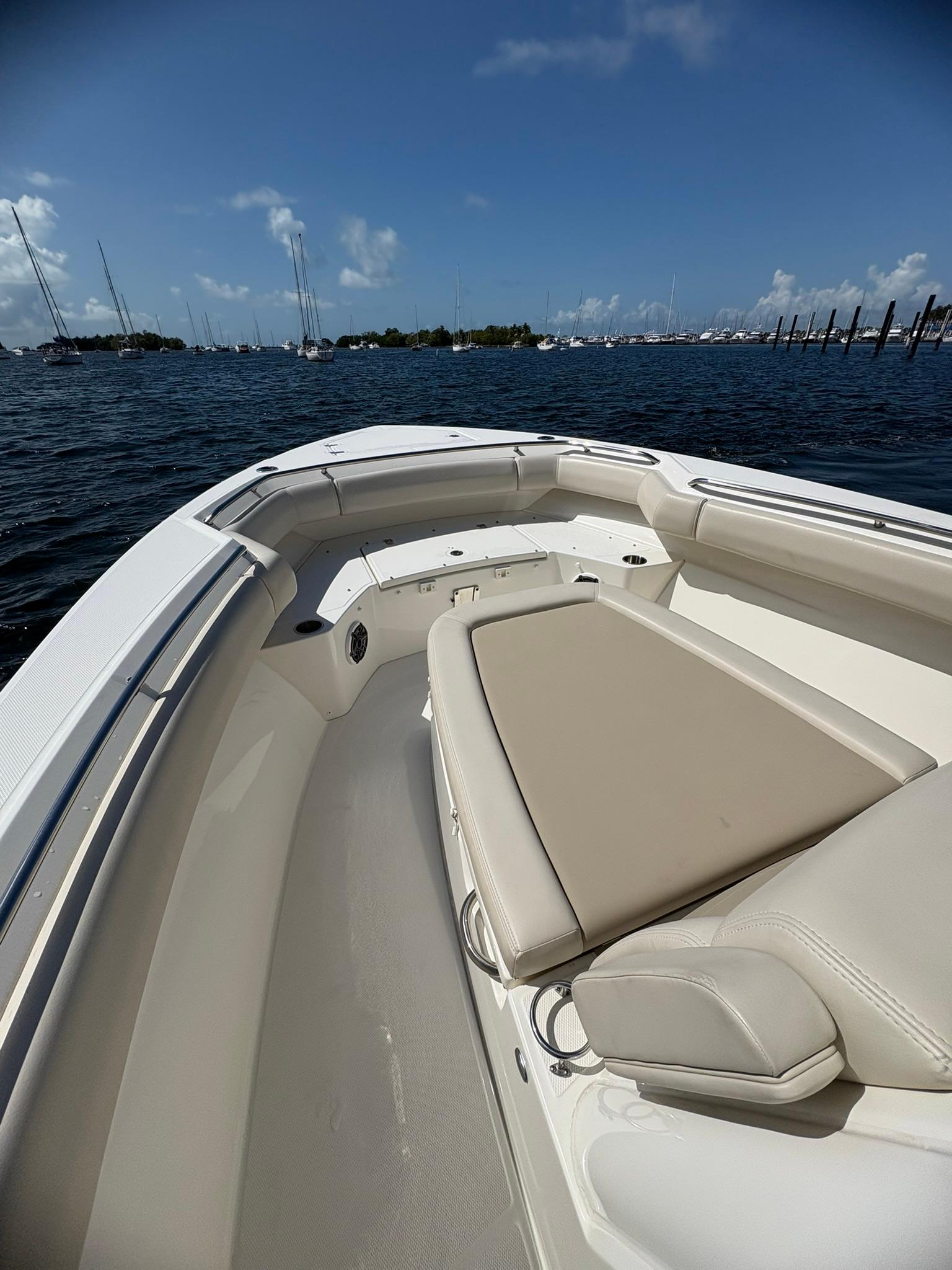 2023-boston-whaler-280-outrage-power-9785344-20250507110550729-1_XLARGE