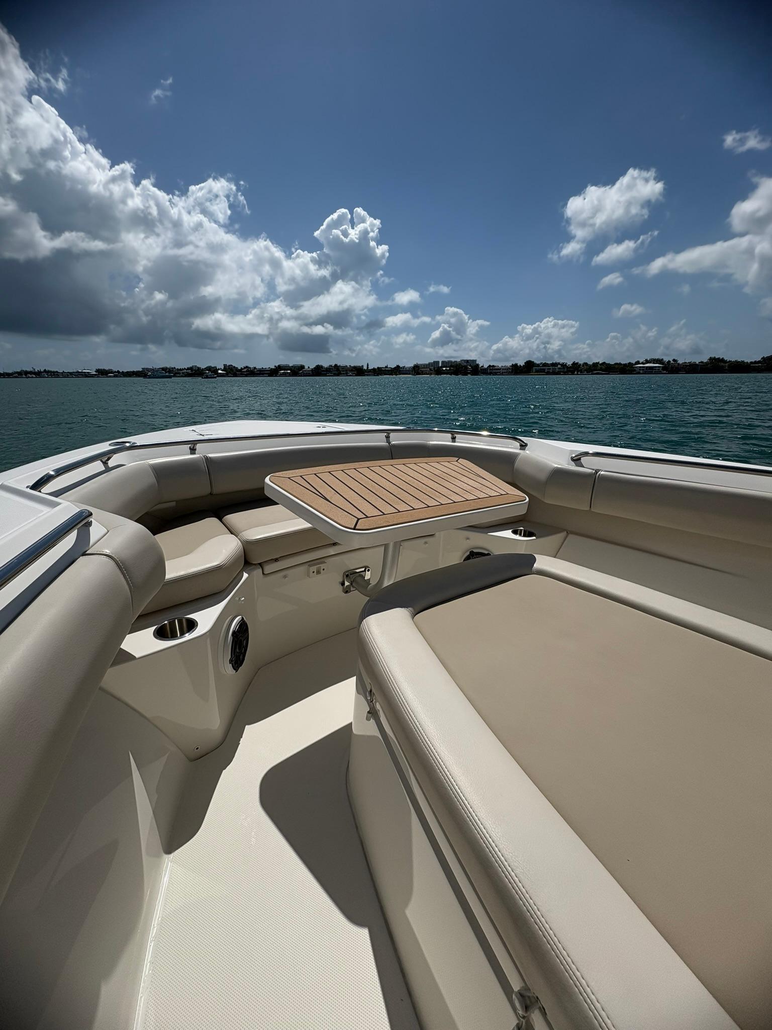 2023-boston-whaler-280-outrage-power-9785344-20250507110556768-1_XLARGE