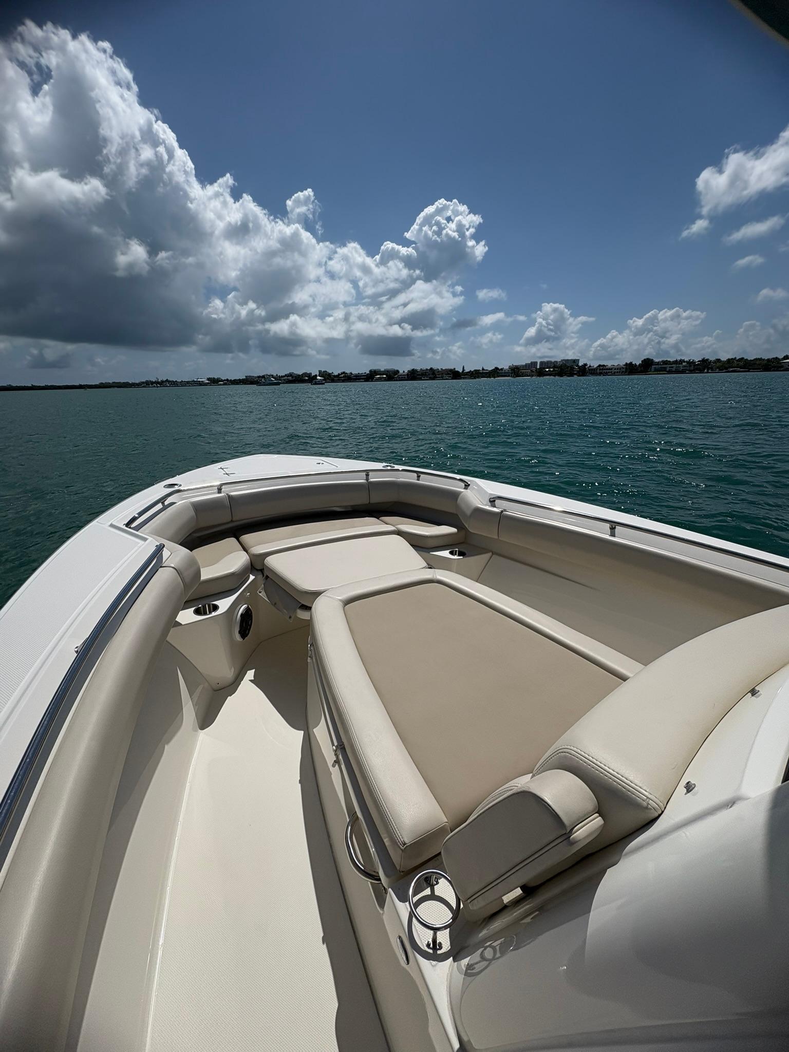 2023-boston-whaler-280-outrage-power-9785344-20250507110600741-1_XLARGE