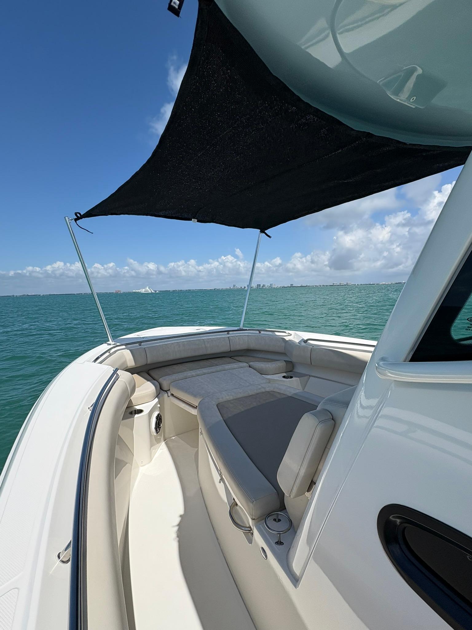 2023-boston-whaler-280-outrage-power-9785344-20250507110603765-1_XLARGE