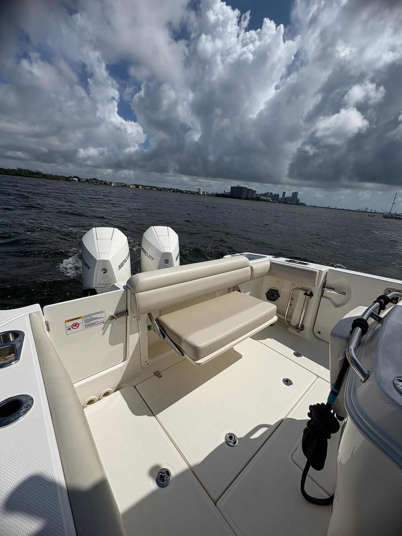 2023-boston-whaler-280-outrage-power-9785344-20250507110609776-1_XLARGE