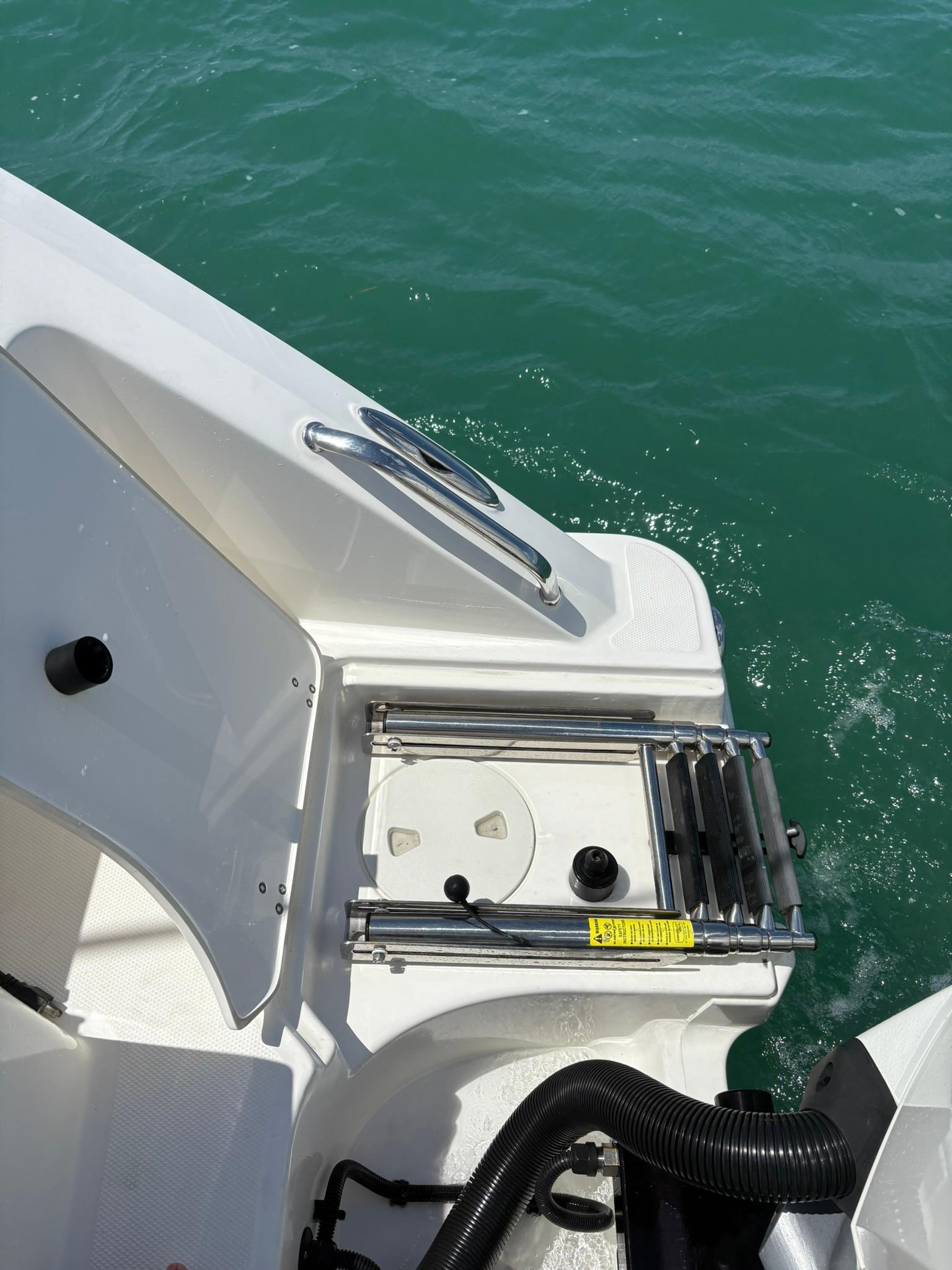 2023-boston-whaler-280-outrage-power-9785344-20250507110618799-1_XLARGE