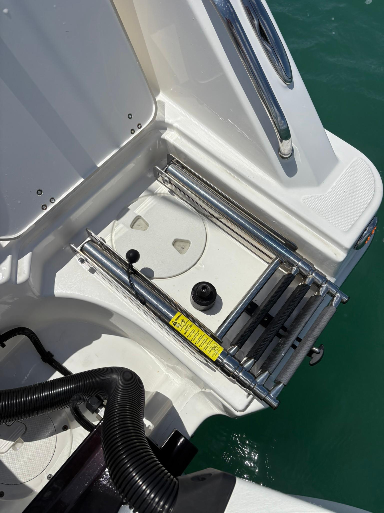 2023-boston-whaler-280-outrage-power-9785344-20250507110620776-1_XLARGE