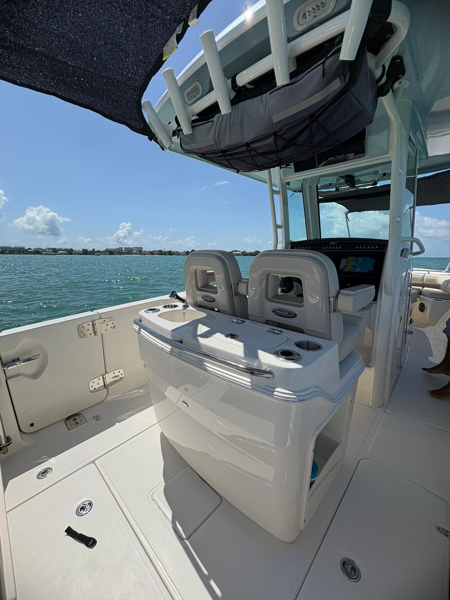 2023-boston-whaler-280-outrage-power-9785344-20250507110621813-1_XLARGE