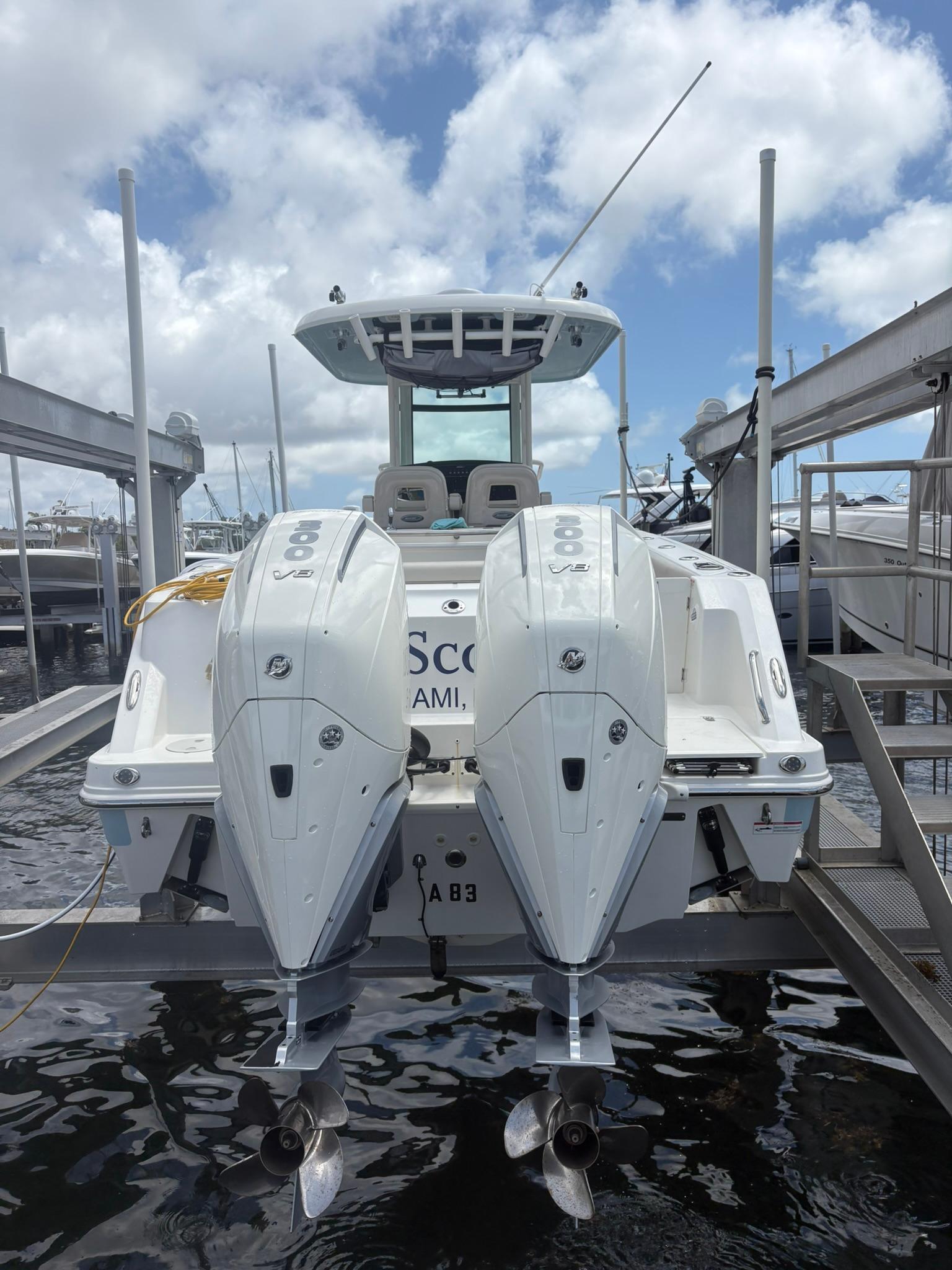 2023-boston-whaler-280-outrage-power-9785344-20250507110627869-1_XLARGE