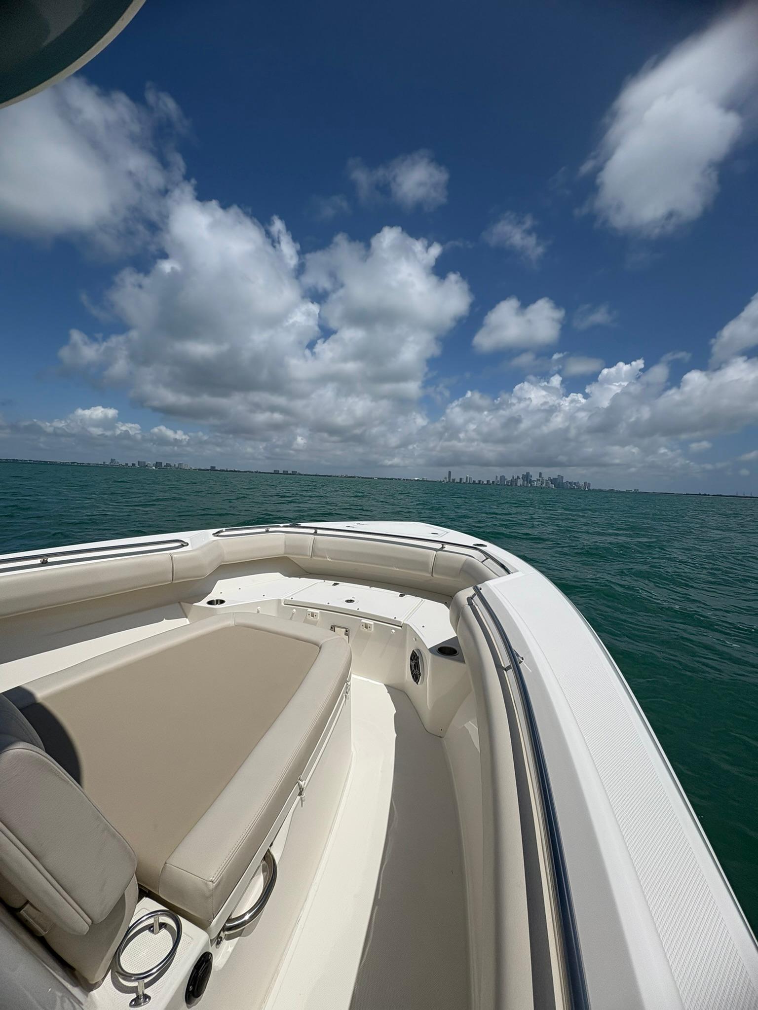 2023-boston-whaler-280-outrage-power-9785344-20250507110633839-1_XLARGE