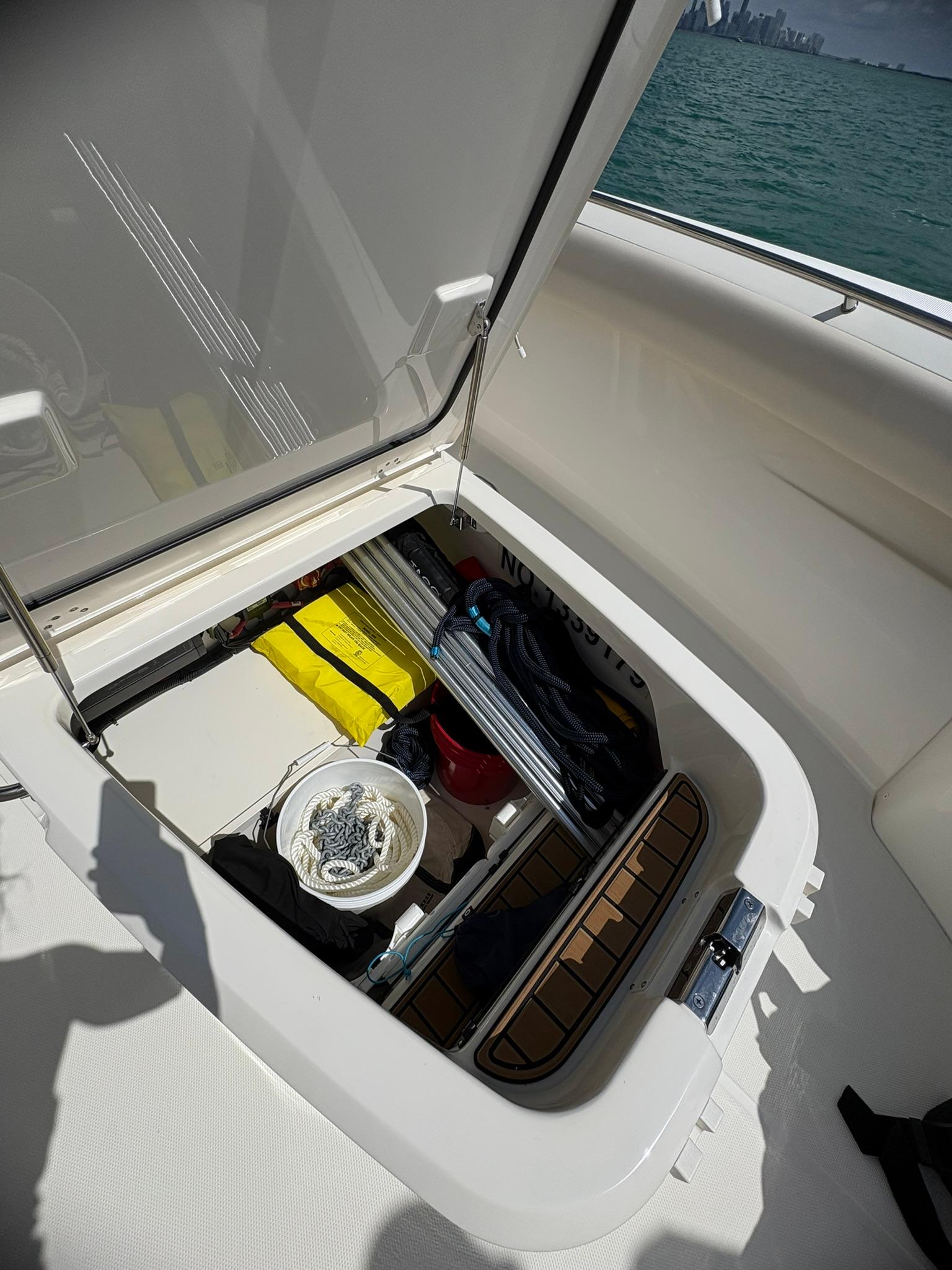 2023-boston-whaler-280-outrage-power-9785344-20250507110641887-1_XLARGE