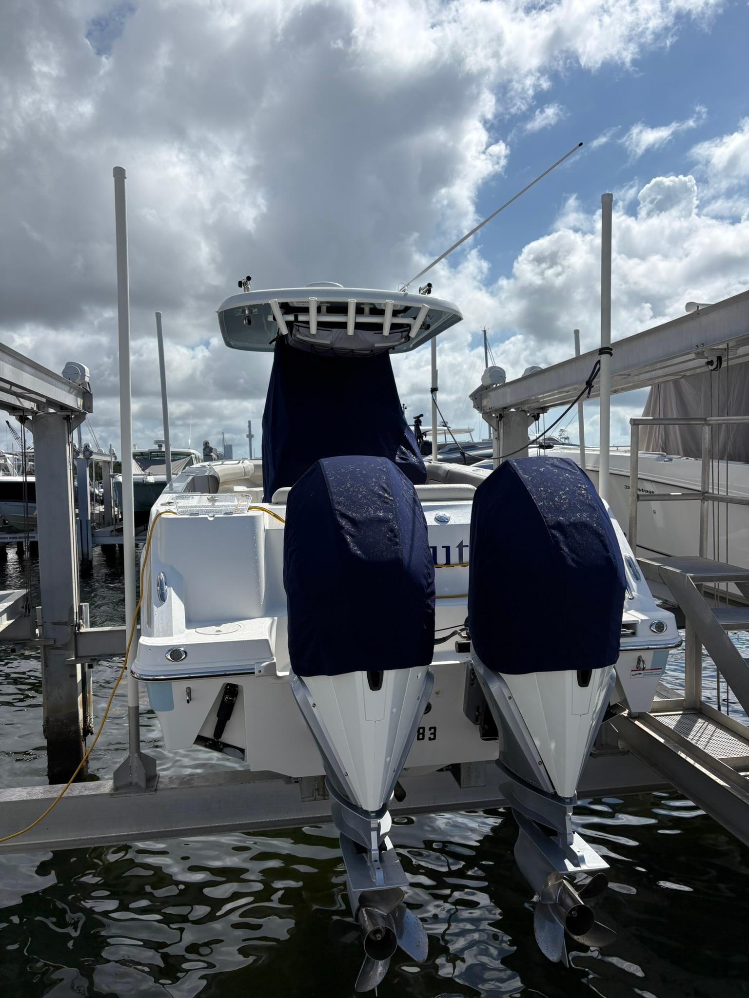 2023-boston-whaler-280-outrage-power-9785344-20250507110650882-1_XLARGE