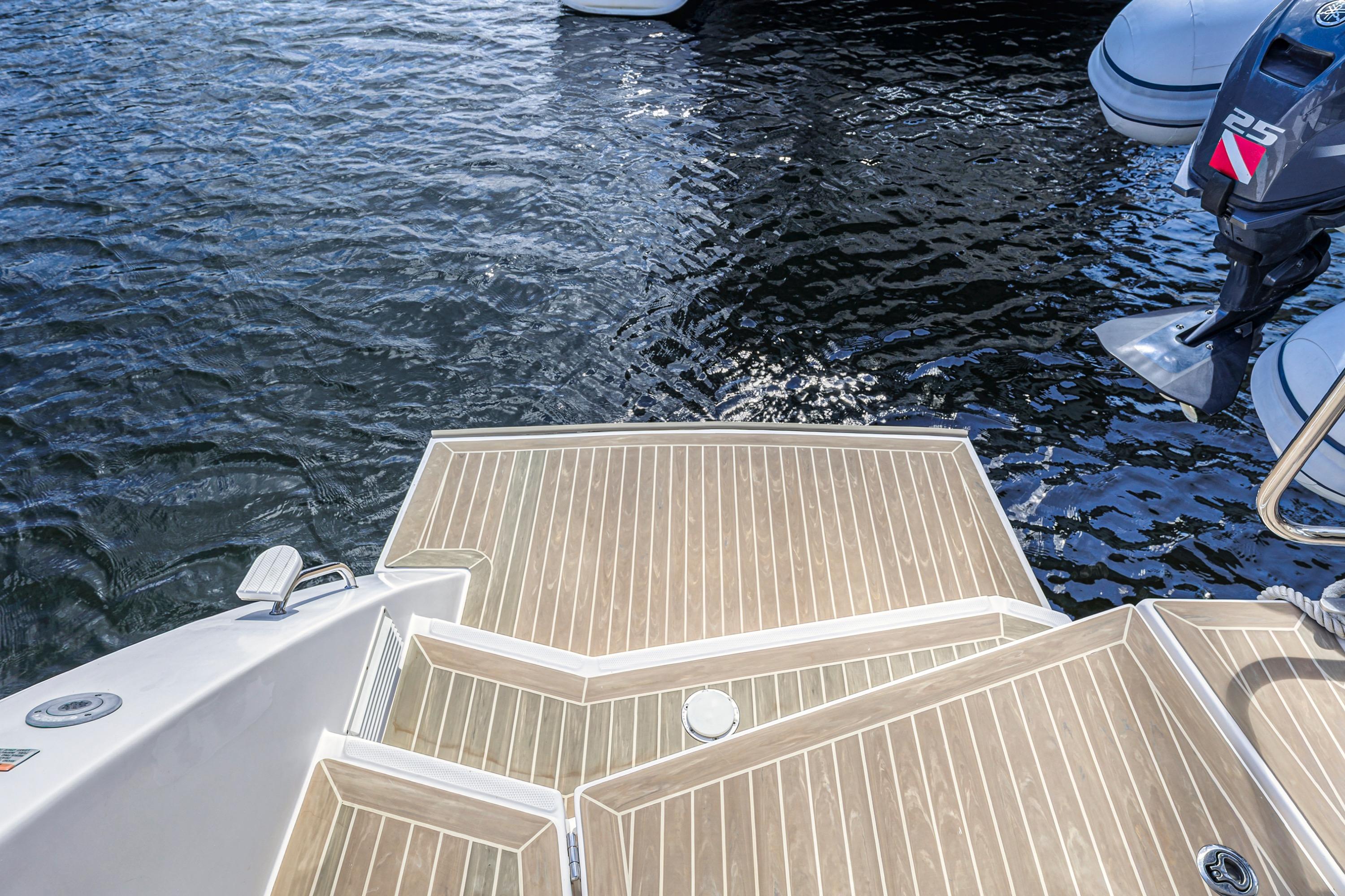 Boat image 27
