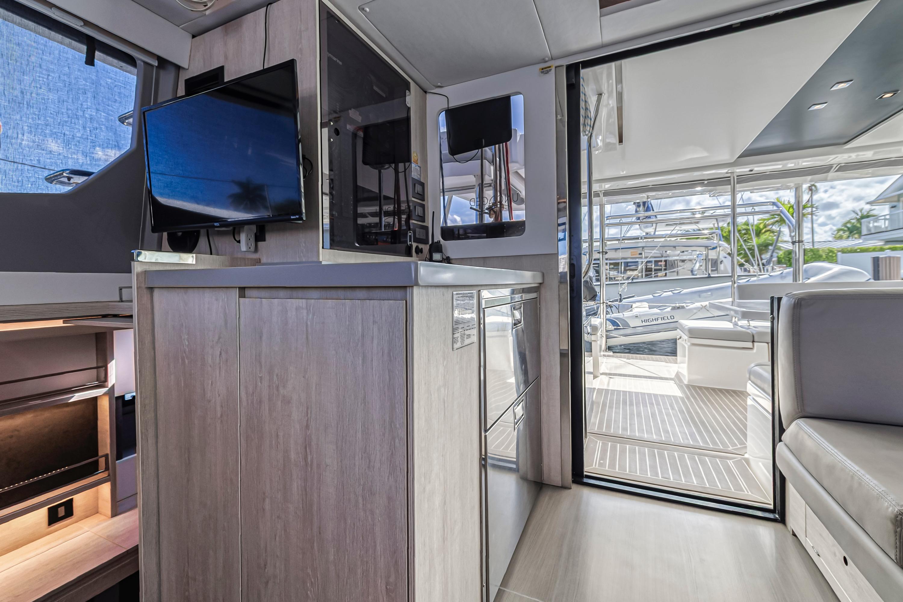 Boat image 80