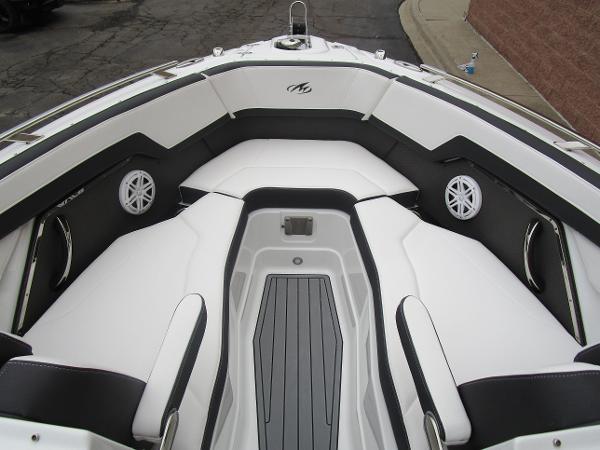2021 Monterey boat for sale, model of the boat is 278SS Super Sport & Image # 28 of 39