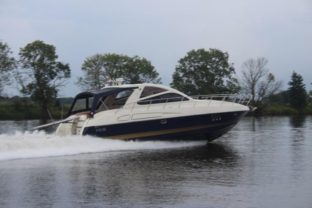 2006 Airon Marine 4300 t top large 1