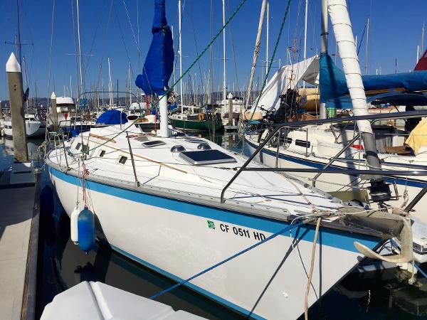 1984 Hunter 34