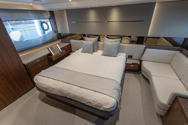 Princess Motor Yacht Sales - Used Princess S62