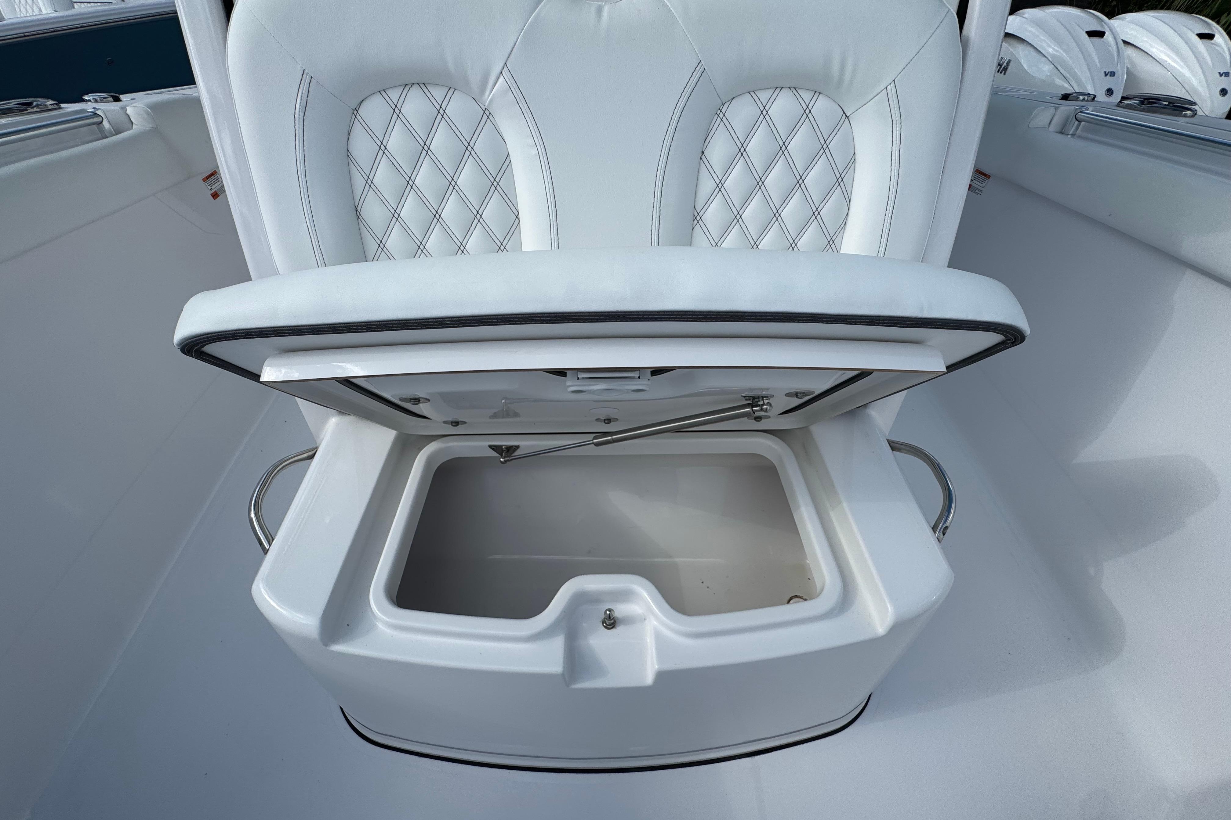 2025 Sportsman Open 302 Center Console-22