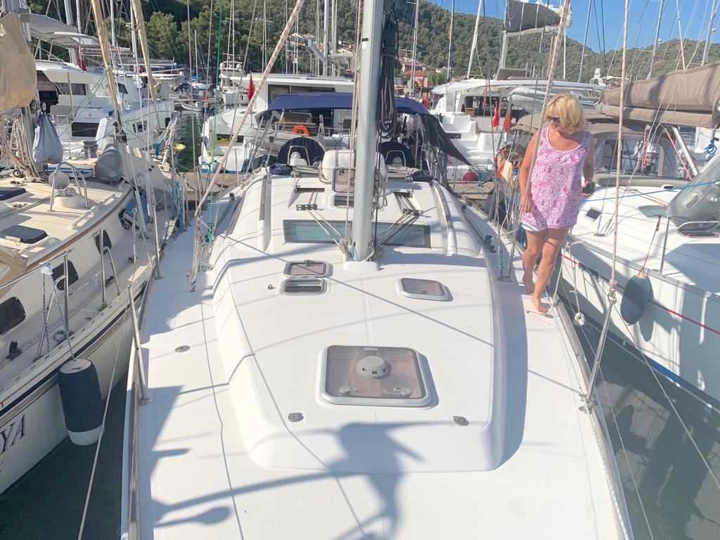 Suzannah Yacht Photos Pics 