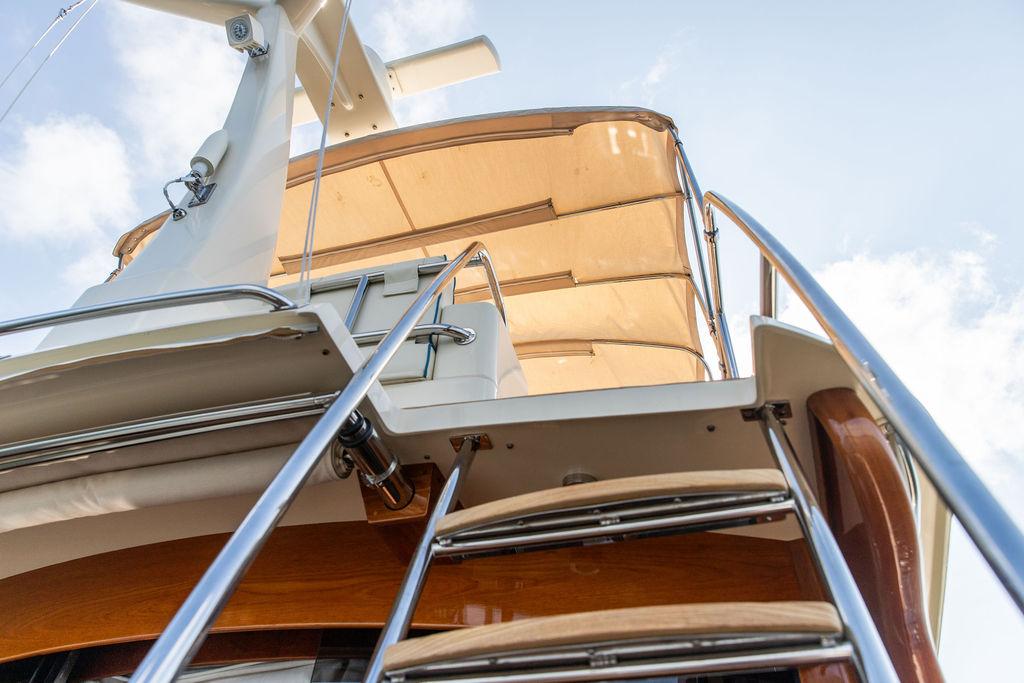 2017-hinckley-talaria-43-flybridge-power-9835360-20250617120101646-1